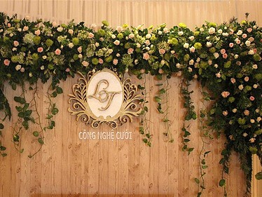 Backdrop chụp ảnh tiệc cưới