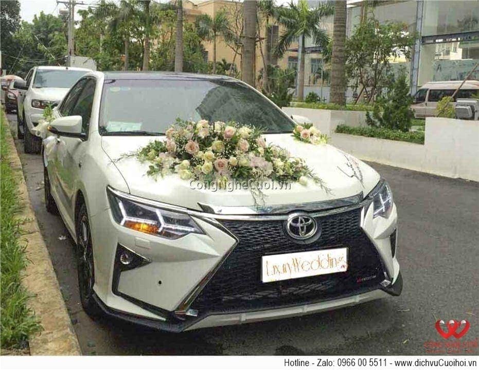 Cho thuê xe cưới - Toyota Camry