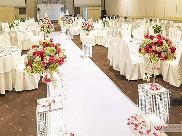 Trang Trí Hoa Lối đi Nhà Hàng Tiệc Cưới (5)