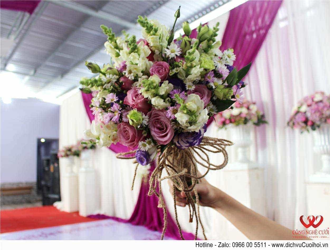 Trang trí tiệc cưới trọn gói tông màu tím-Hoa cưới