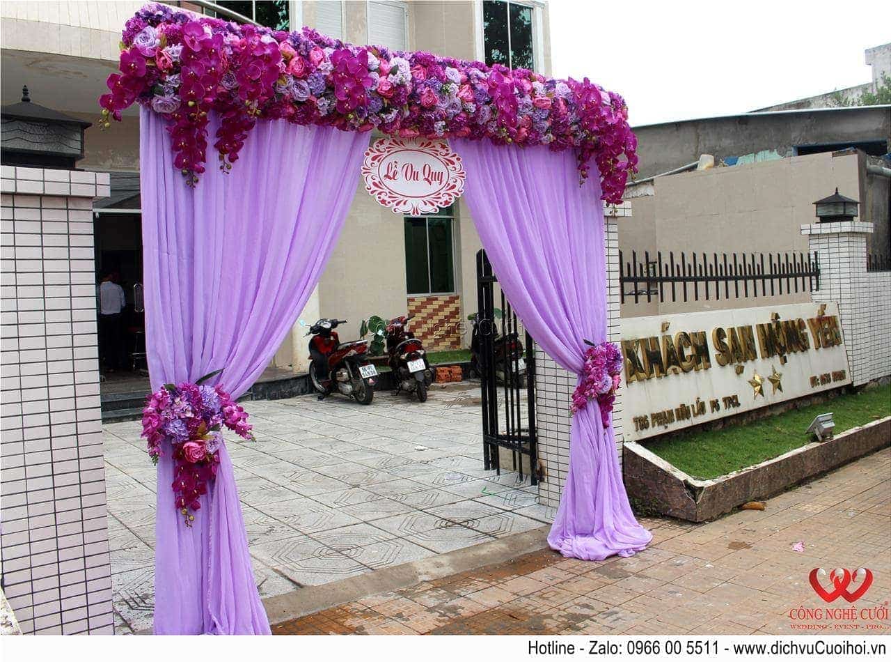 Trang trí tiệc cưới trọn gói tông màu tím- Cổng hoa lễ vu quy