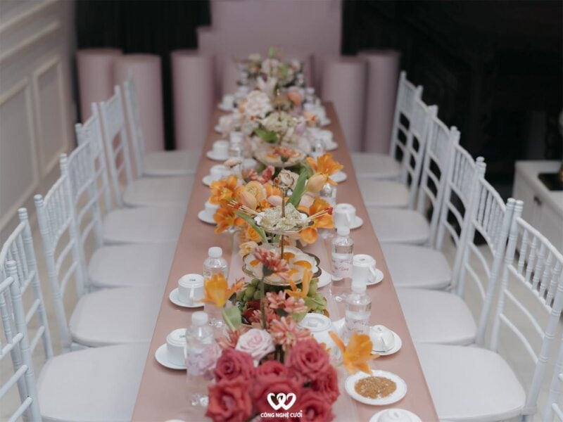 Cho Thuê Bàn Ghế Tiffany Trắng
