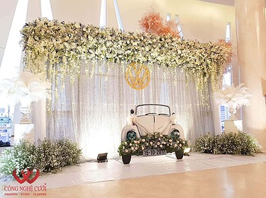 Trang trí backdrop chụp ảnh đám cưới tông trắng