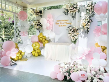 Trang Trí Backdrop Tiệc Sinh Nhật Tone Hồng