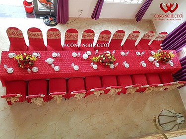 Cho thuê bàn ghế màu đỏ