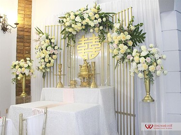 Trang trí lễ gia tiên tông màu vàng chanh