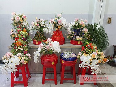 Mâm quả cưới hỏi trọn gói kế hoa tươi