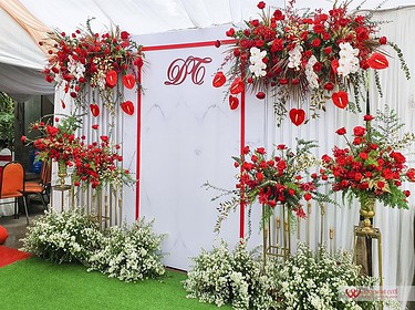 Trang trí backdrop chụp ảnh đám cưới tại nhà