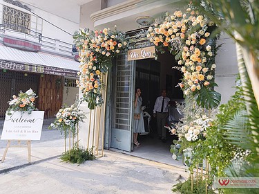 Cổng Hoa Cưới Tông Cam Vàng