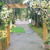 Cổng hoa tươi đám cưới sân vườn