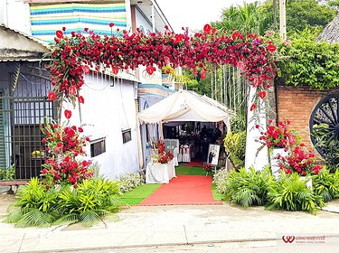 Trang trí cổng hoa đám cưới tại nhà