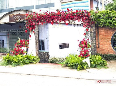 Trang trí cổng hoa đám cưới tại nhà