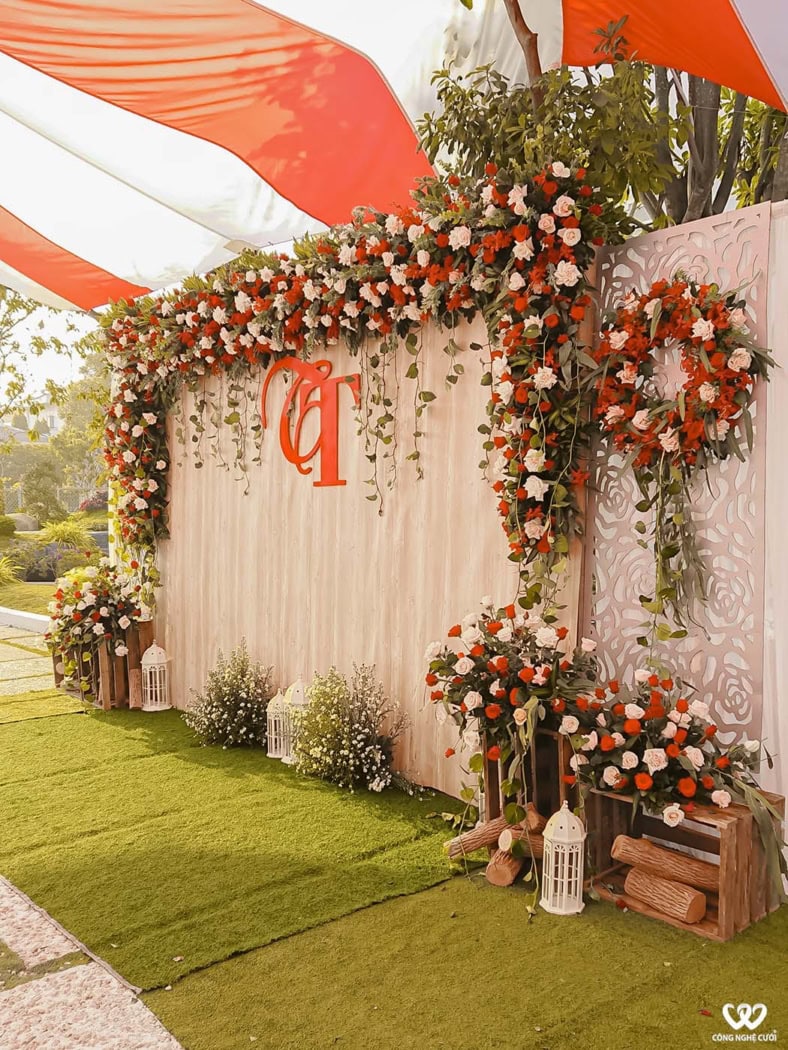 Backdrop Cưới đón Khách Tổng đỏ Hồng