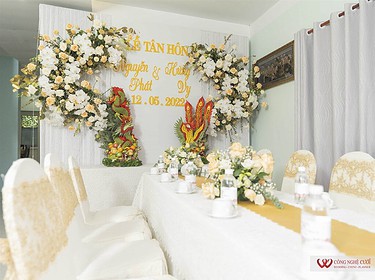 Trang Trí Lễ Gia Tiên Tong Màu Vàng (4)