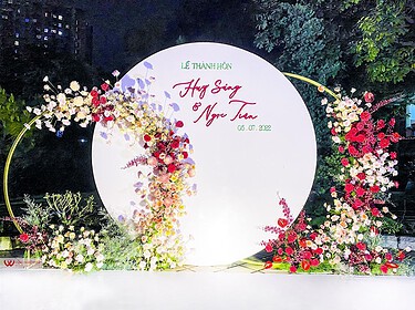 Trang Tri Backdrop Chụp ảnh Kiểu Vòng Tròn (1)