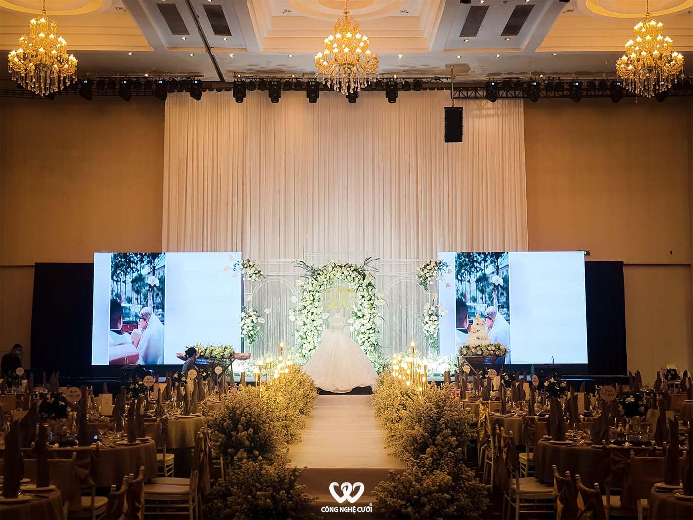 Trang Trí Lối đi Sân Khấu Tiệc Cưới Tại Pavillon Tân Sơn Nhất (01)