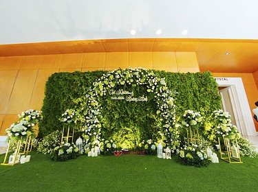 Trang Trí Backdrop Tiệc Cưới Tại Adora Nguyễn Kiệm (2)