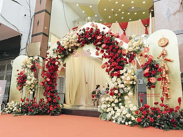 Trang Trí Cổng Hoa Tươi Tiệc Cưới, Dịch Vụ Cưới Hỏi Sang Trọng TP (2)