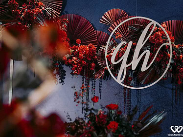 Trang Trí Backdrop Tiệc Cưới Tông đỏ đẹp (2)
