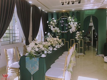 Trang Trí Nhà Lễ đính Hôn Tông Trắng Xanh (9)
