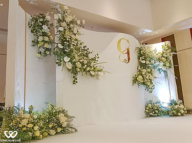 Trang Trí Phông Chụp ảnh Tiệc Cưới Tông Trắng (1)