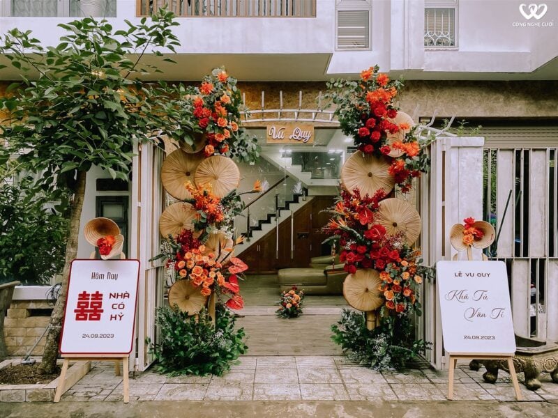 Trang Trí Cổng Hoa Tươi Phong Cách Mới Lạ
