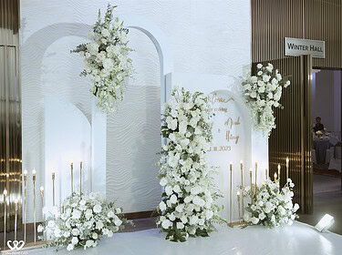 Trang Trí Backdrop Chụp ảnh Tiệc Cưới Tông Trắng đẹp (1)