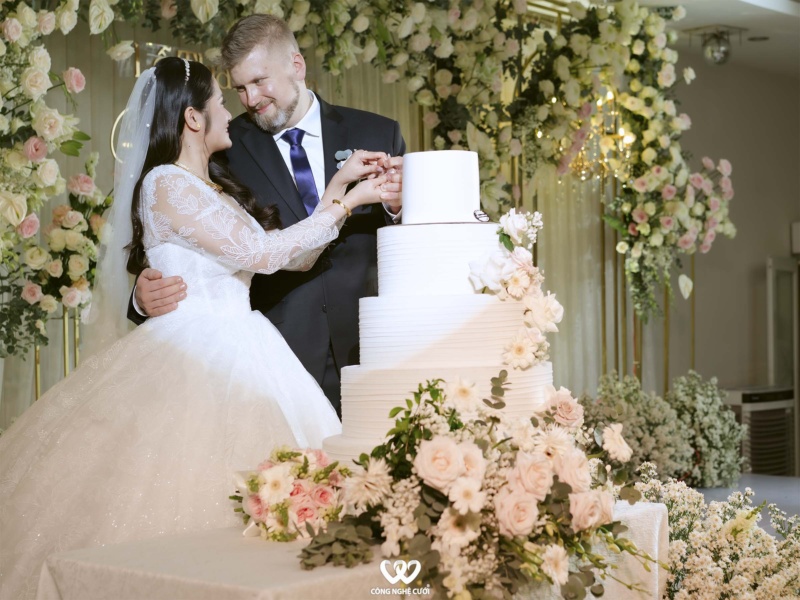 Trang Trí Tiệc Cưới Nhà Hàng (10)