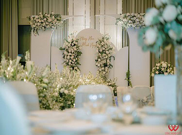 Trang Trí Sân Khấu Tiệc Cưới Tại Nikko Hotel SaiGon (2)