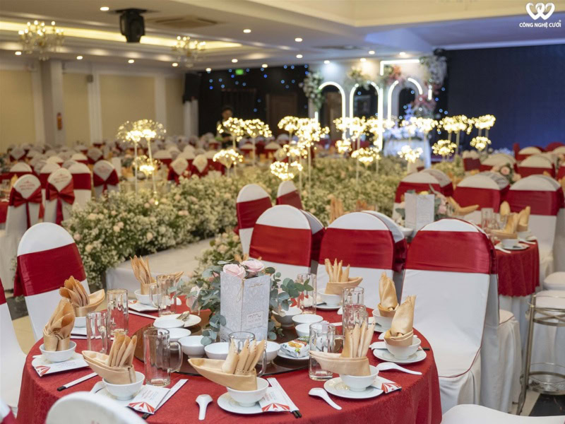 Trang Trí Lối đi Tiệc Cưới Tại Roya Palace (11)