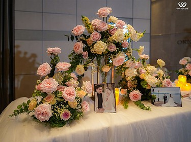 Trang trí bàn gallery tiệc cưới tại Nikko Hotel SaiGon