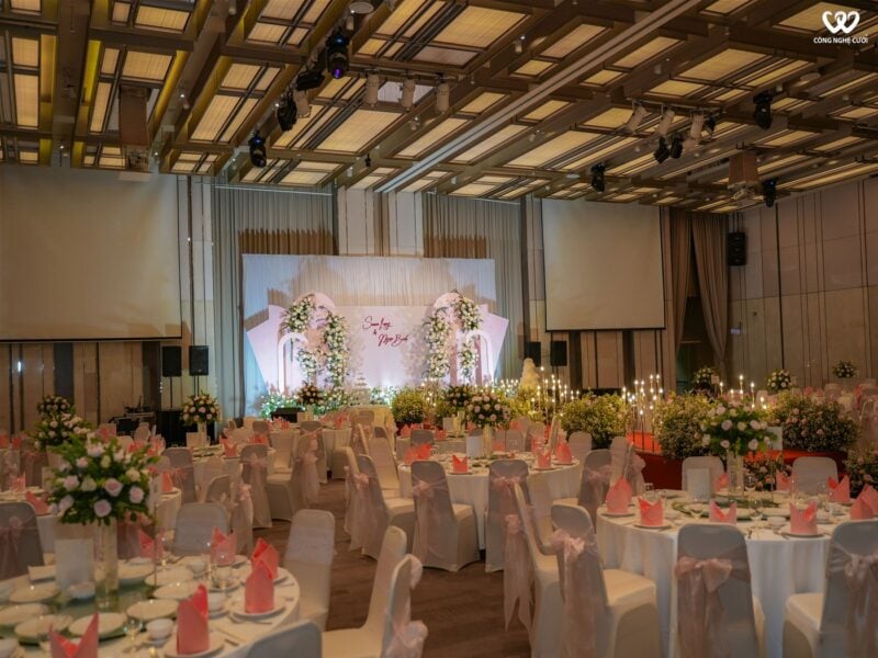 Trang Trí Sân Khấu Tiệc Cưới Nikko Hotel (14)