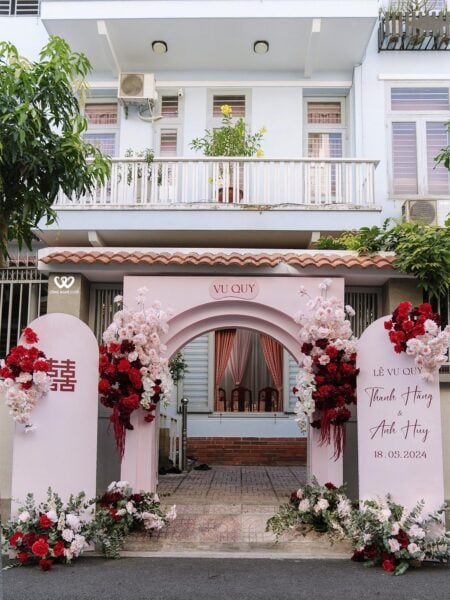 Trang Trí Cổng Hoa Lễ Gia Tiên Tông Màu Hồng
