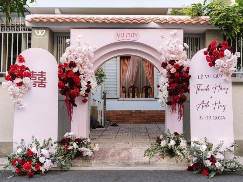 Trang Trí Cổng Hoa Lễ Gia Tiên Tông Màu Hồng