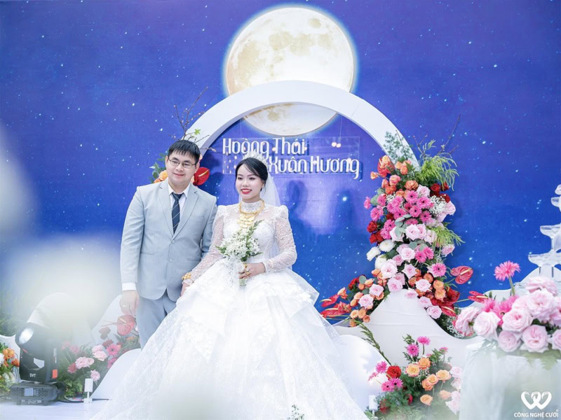 Sân Khấu Tiệc Cưới Ngoài Trời Hoàng Thái + Xuân Hương