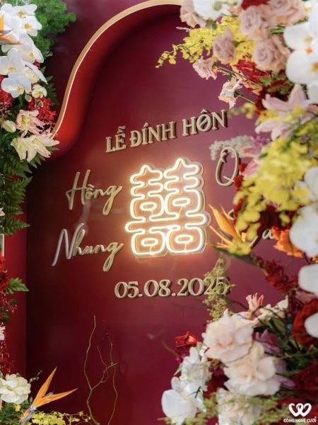 Phông Gia Tiên Lễ đính Hôn