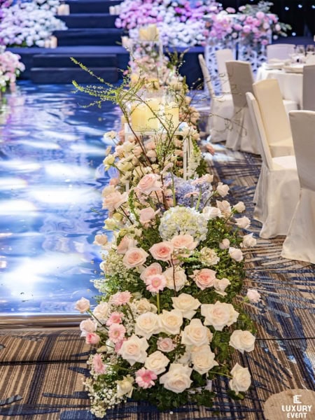 Lối đi Trang Trí Tiệc Cưới